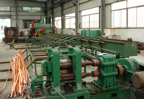 挤压机，挤压铜料